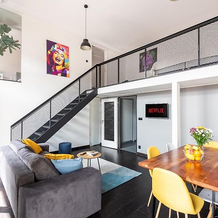 2-Level Apartments On Krizikova Near The Metro براغ المظهر الخارجي الصورة